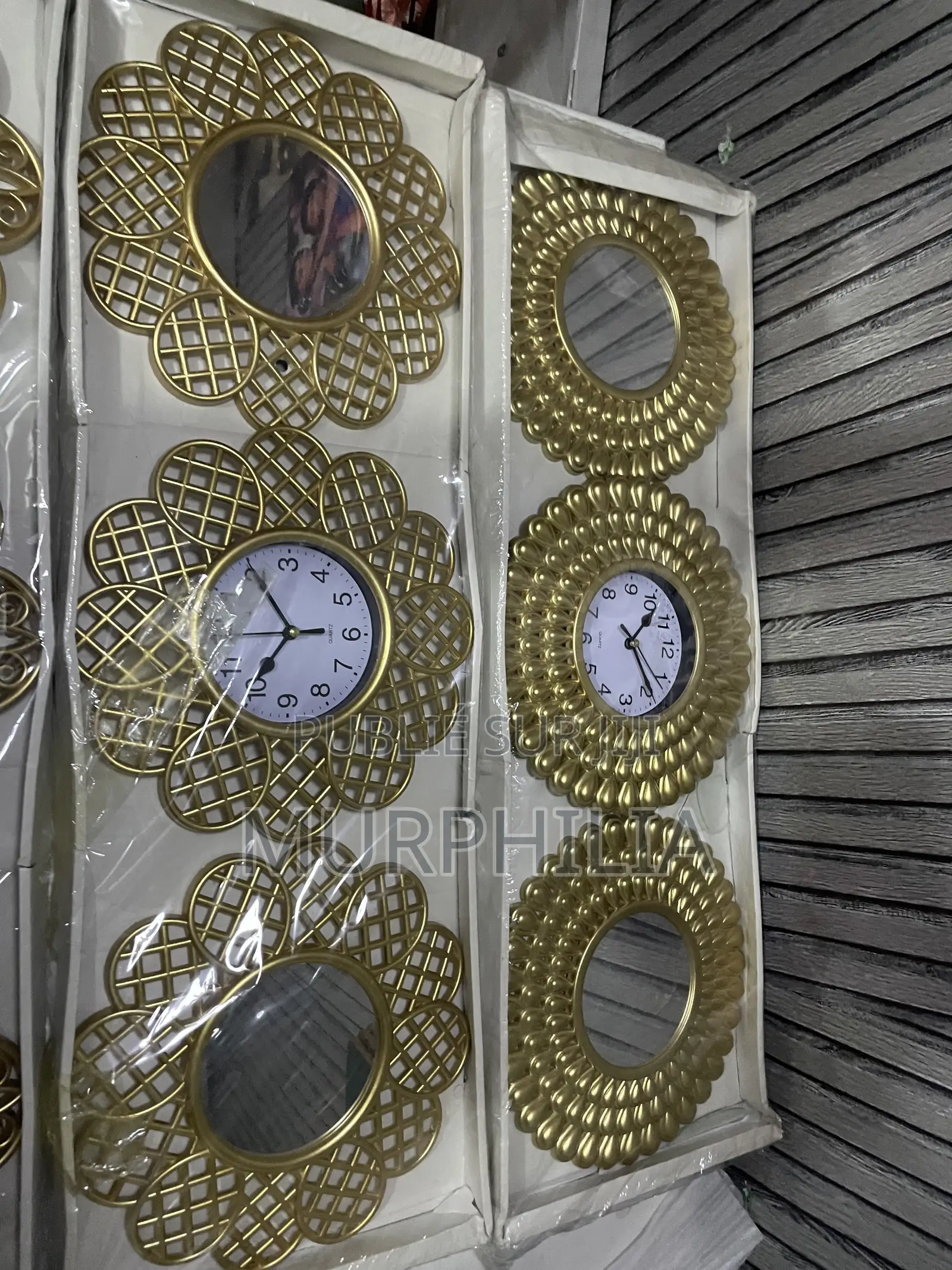 Urgent Promo : Magnifique Set Déco Mural (Horloge + Miroirs) !