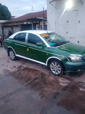 Toyota Avensis Verso 2010 Vert