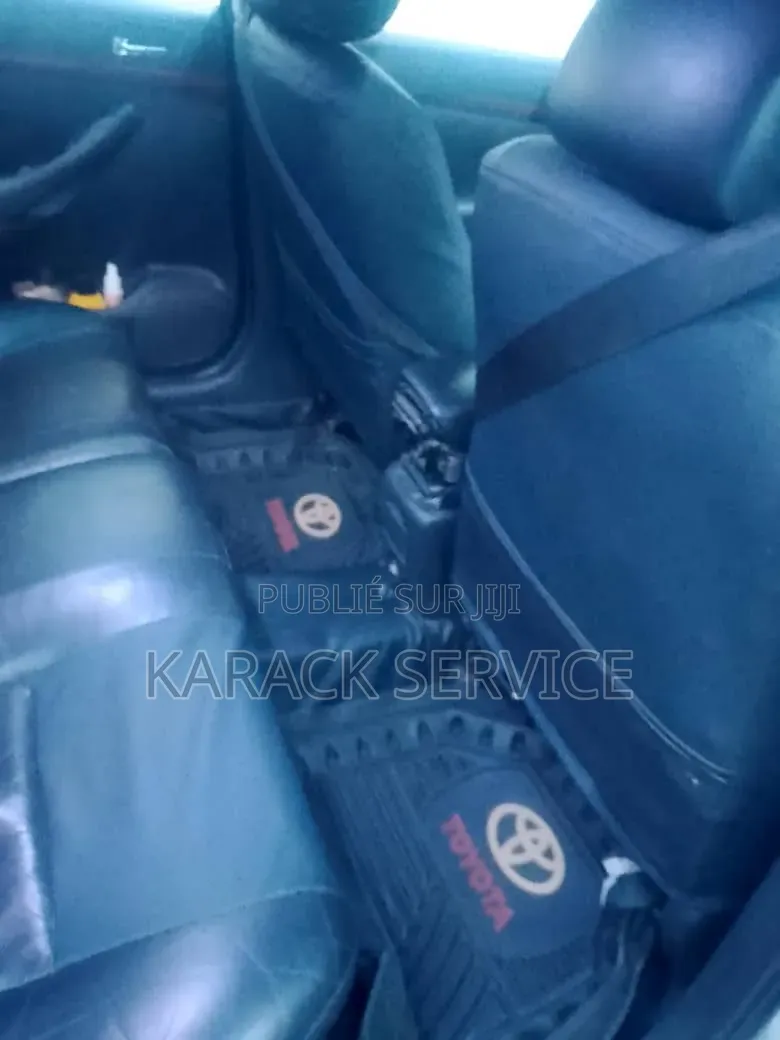Toyota Avensis Verso 2010 Vert