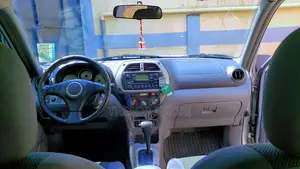 Toyota RAV4 Automatic 2002 Gris