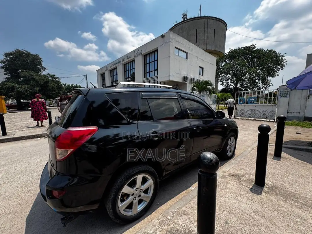Toyota RAV4 2010 Noir
