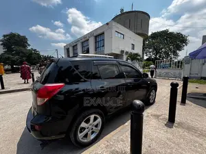 Toyota RAV4 2010 Noir