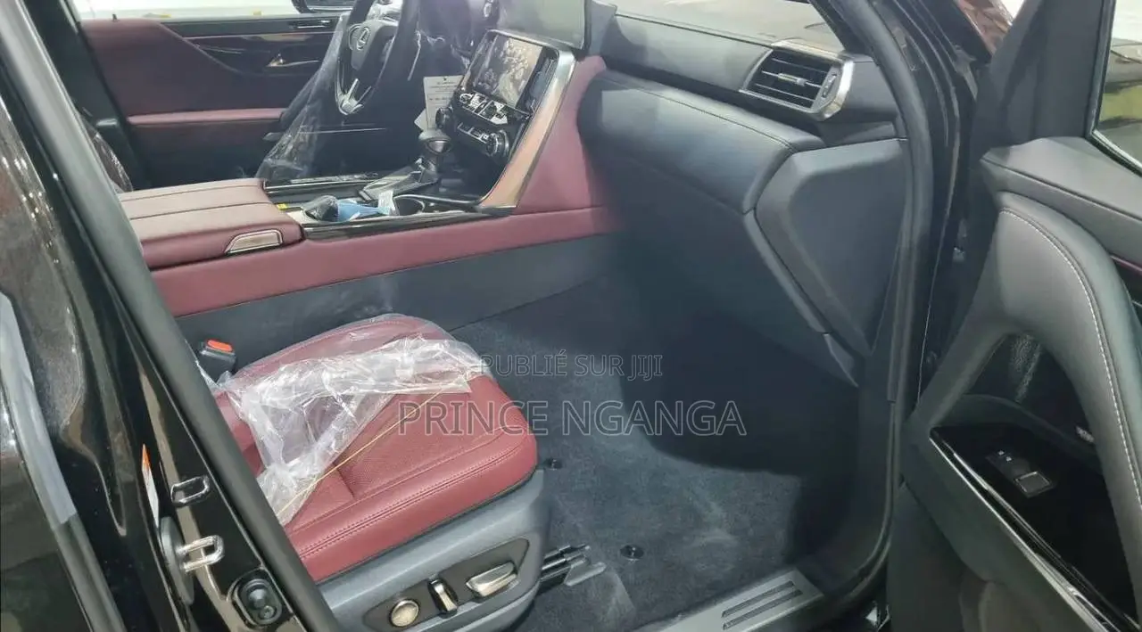 Nouveau Lexus LS 2025 Noir