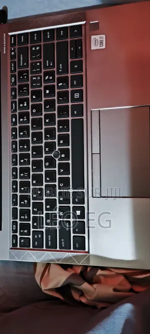 Ordinateur portable HP ZBook Firefly 14 G7 16GB Intel Core i7 SSD 512GB