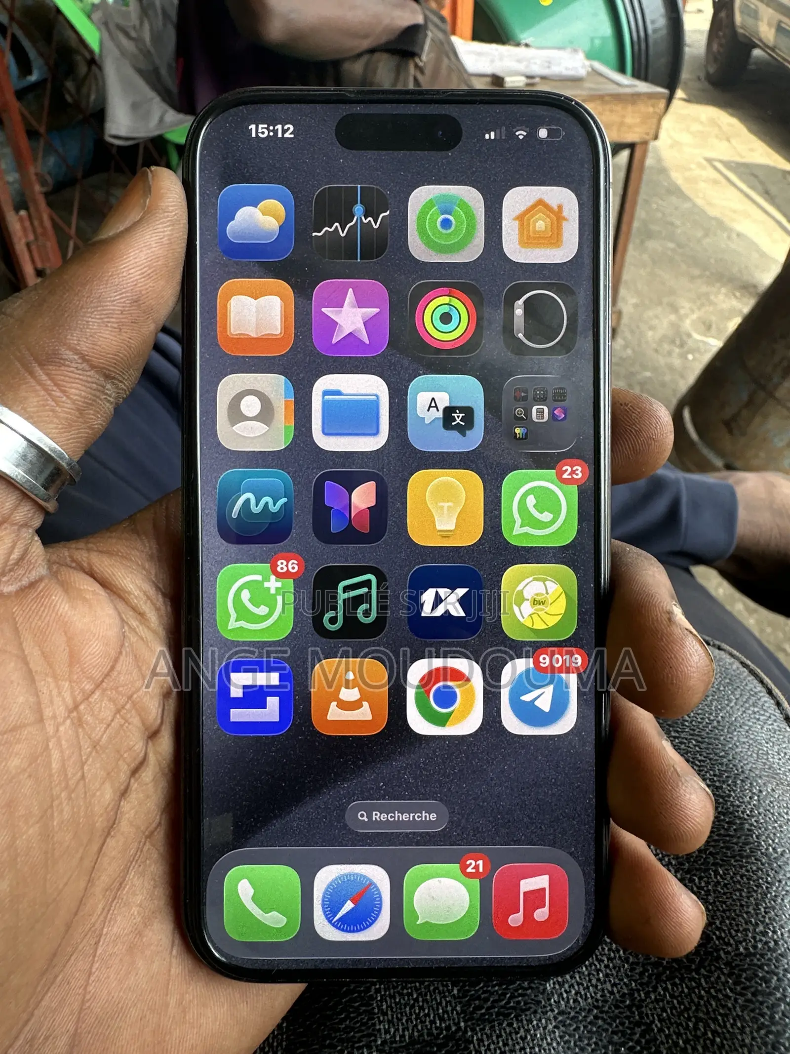 Nouveau Apple iPhone 15 Pro 128 GB Gris