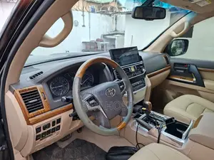 Toyota Land Cruiser Prado 2.8 2024 Noir