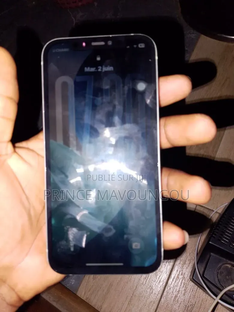 Nouveau Apple iPhone 12 64 GB Blanc