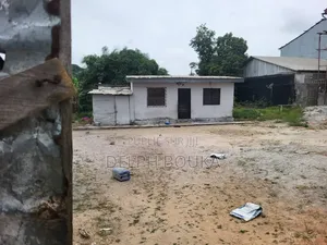 Deux Parcelles Jumelles a Vendre 1000m2 Avec Titre Foncier