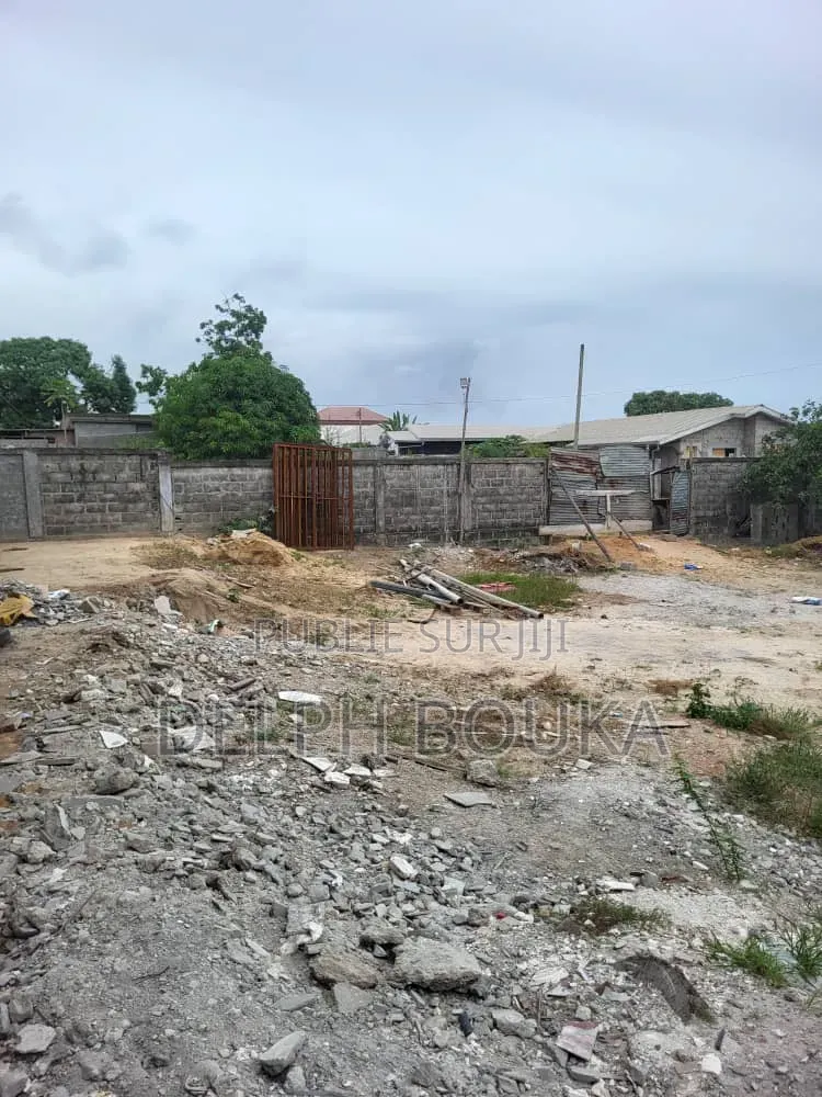 Deux Parcelles Jumelles a Vendre 1000m2 Avec Titre Foncier