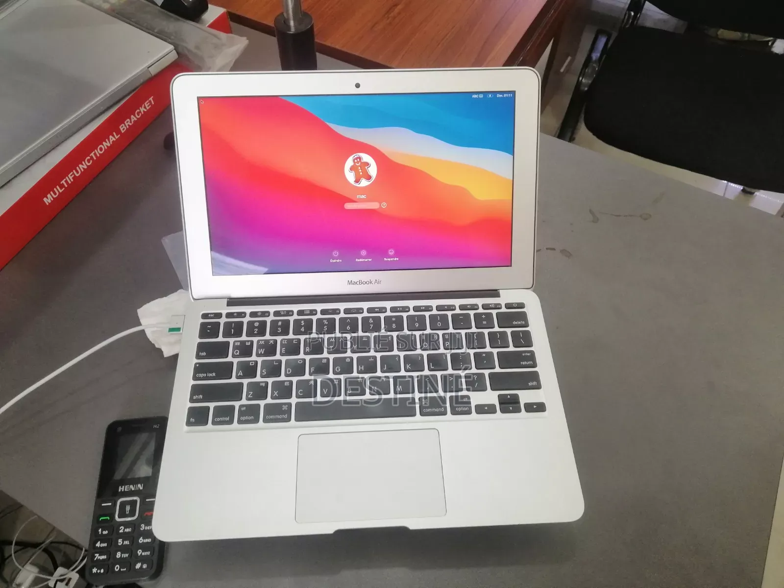 Ordinateur portable Apple MacBook Air 4GB Intel Core i5 SSD 256GB