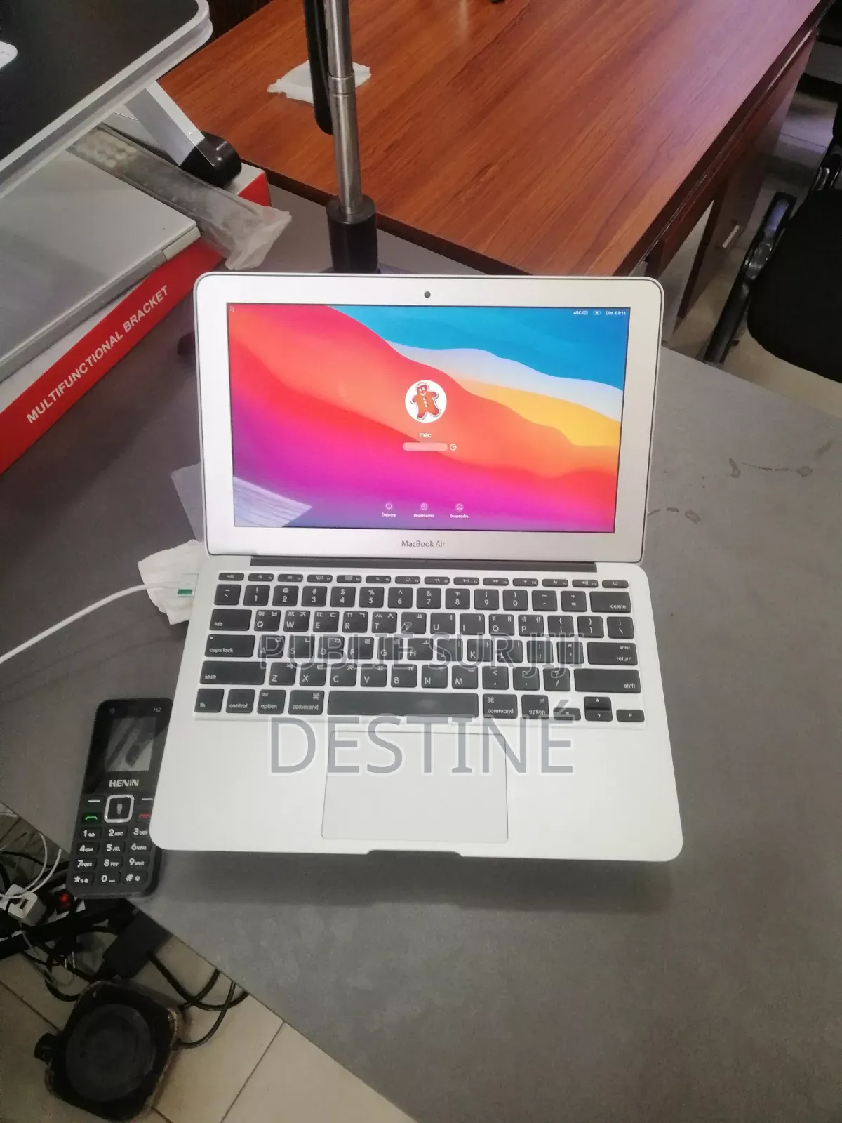 Ordinateur portable Apple MacBook Air 4GB Intel Core i5 SSD 256GB