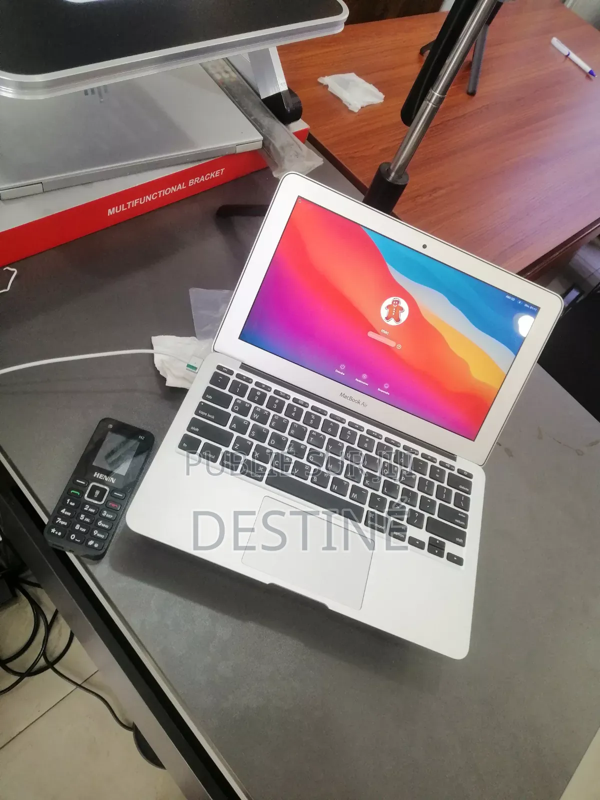 Ordinateur portable Apple MacBook Air 4GB Intel Core i5 SSD 256GB