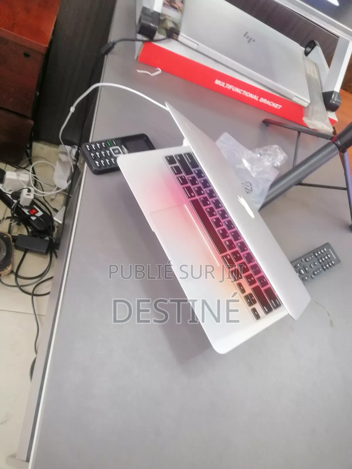 Ordinateur portable Apple MacBook Air 4GB Intel Core i5 SSD 256GB