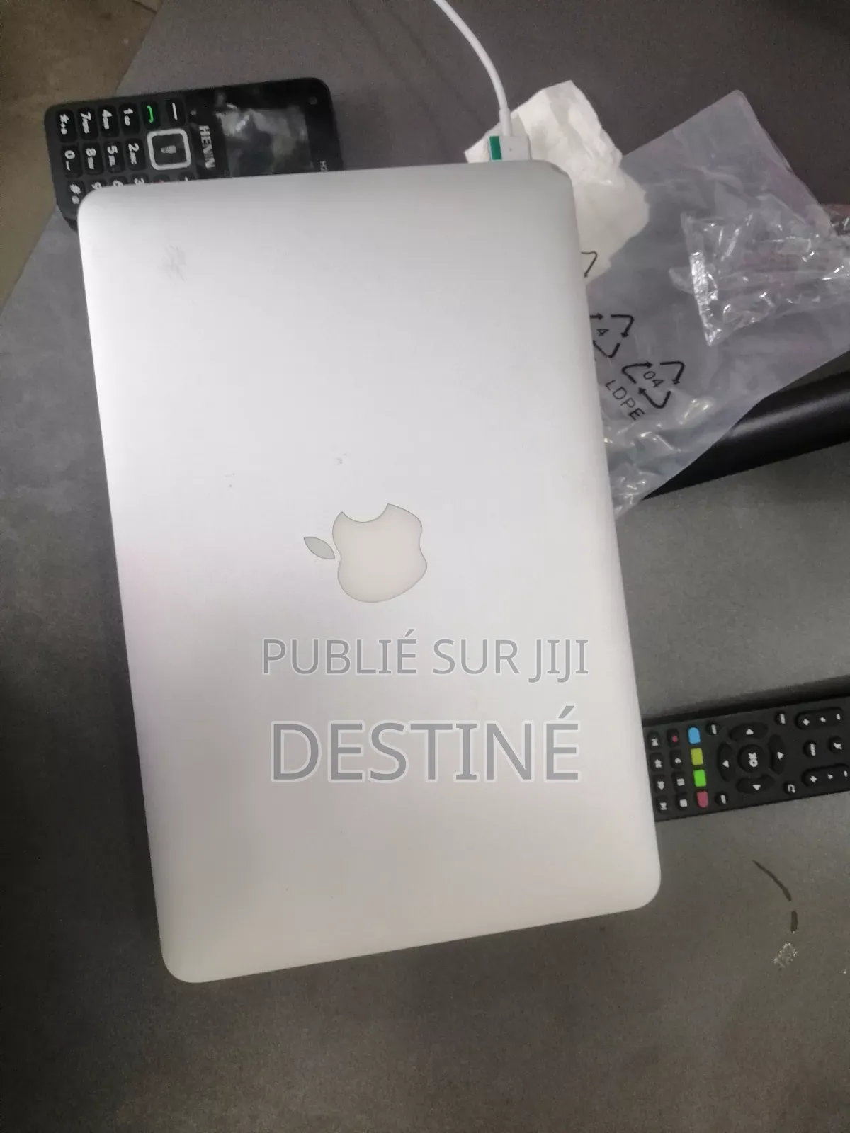 Ordinateur portable Apple MacBook Air 4GB Intel Core i5 SSD 256GB