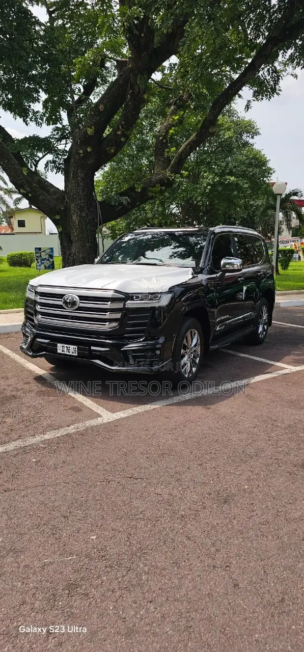 Nouveau Toyota Land Cruiser Base 4WD 2026 Noir