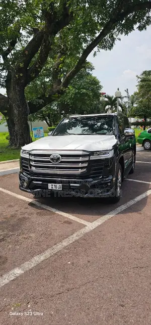 Nouveau Toyota Land Cruiser Base 4WD 2026 Noir