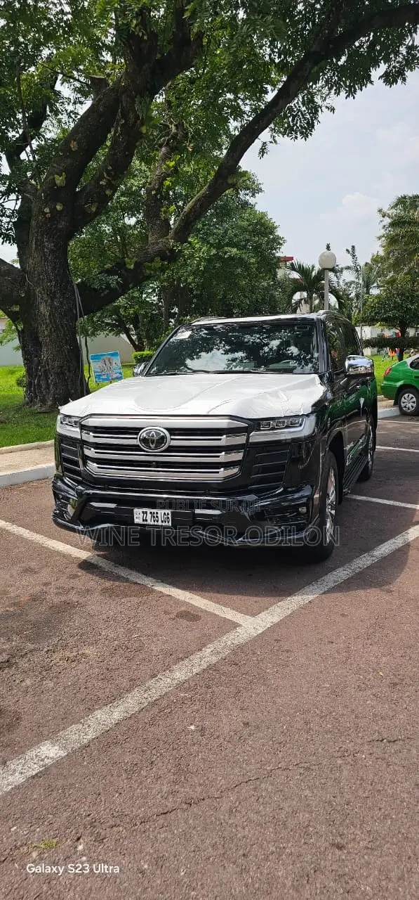 Nouveau Toyota Land Cruiser Base 4WD 2026 Noir