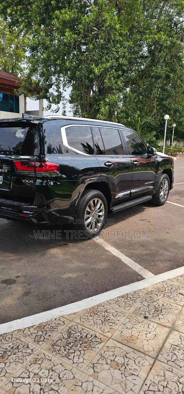 Nouveau Toyota Land Cruiser Base 4WD 2026 Noir