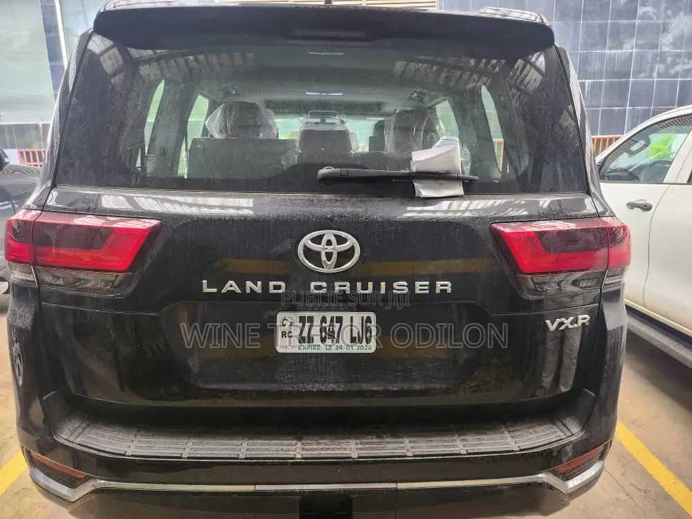 Nouveau Toyota Land Cruiser Base 4WD 2026 Noir