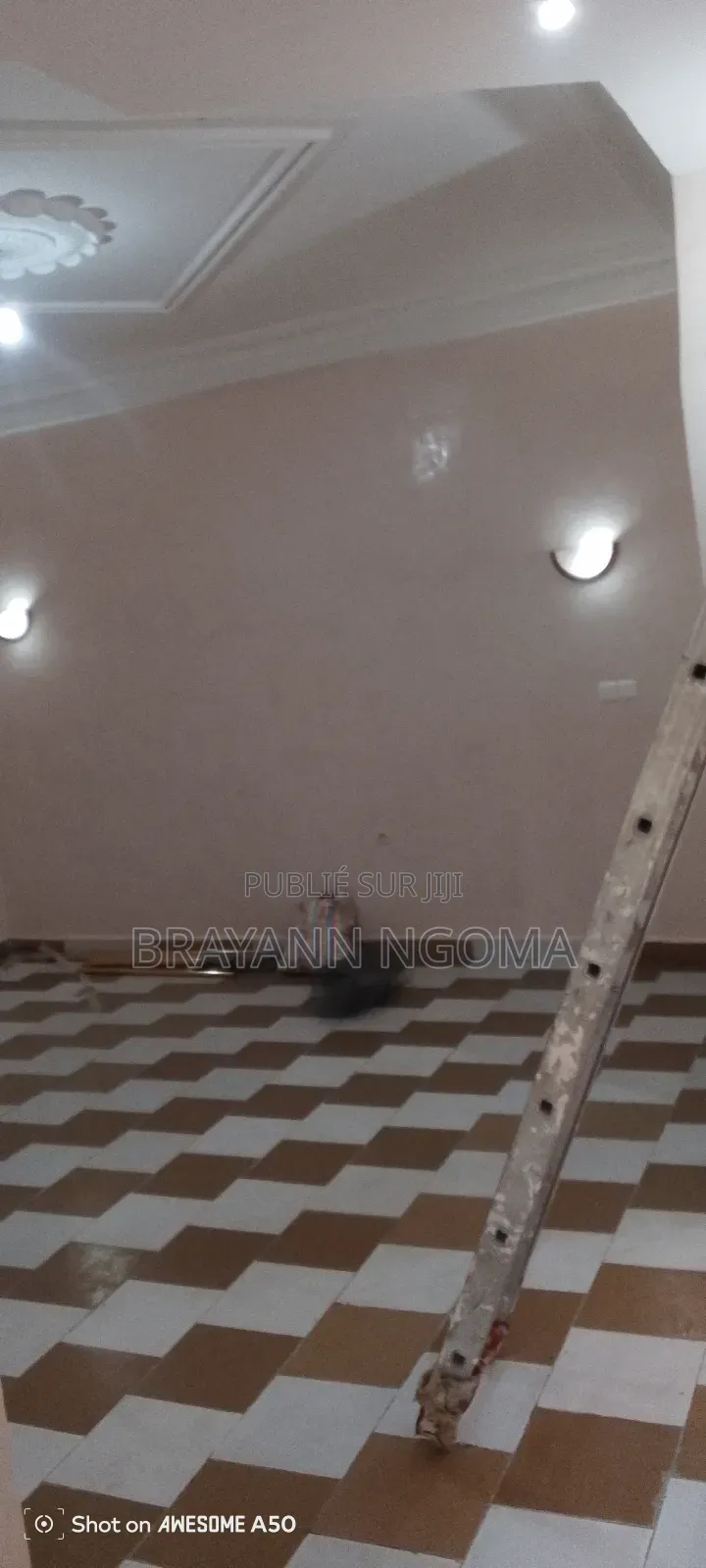 3chbre Appartement dans Brayann, Lumumba à Louer