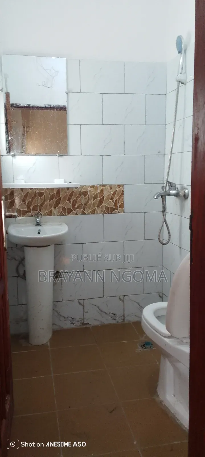 3chbre Appartement dans Brayann, Lumumba à Louer