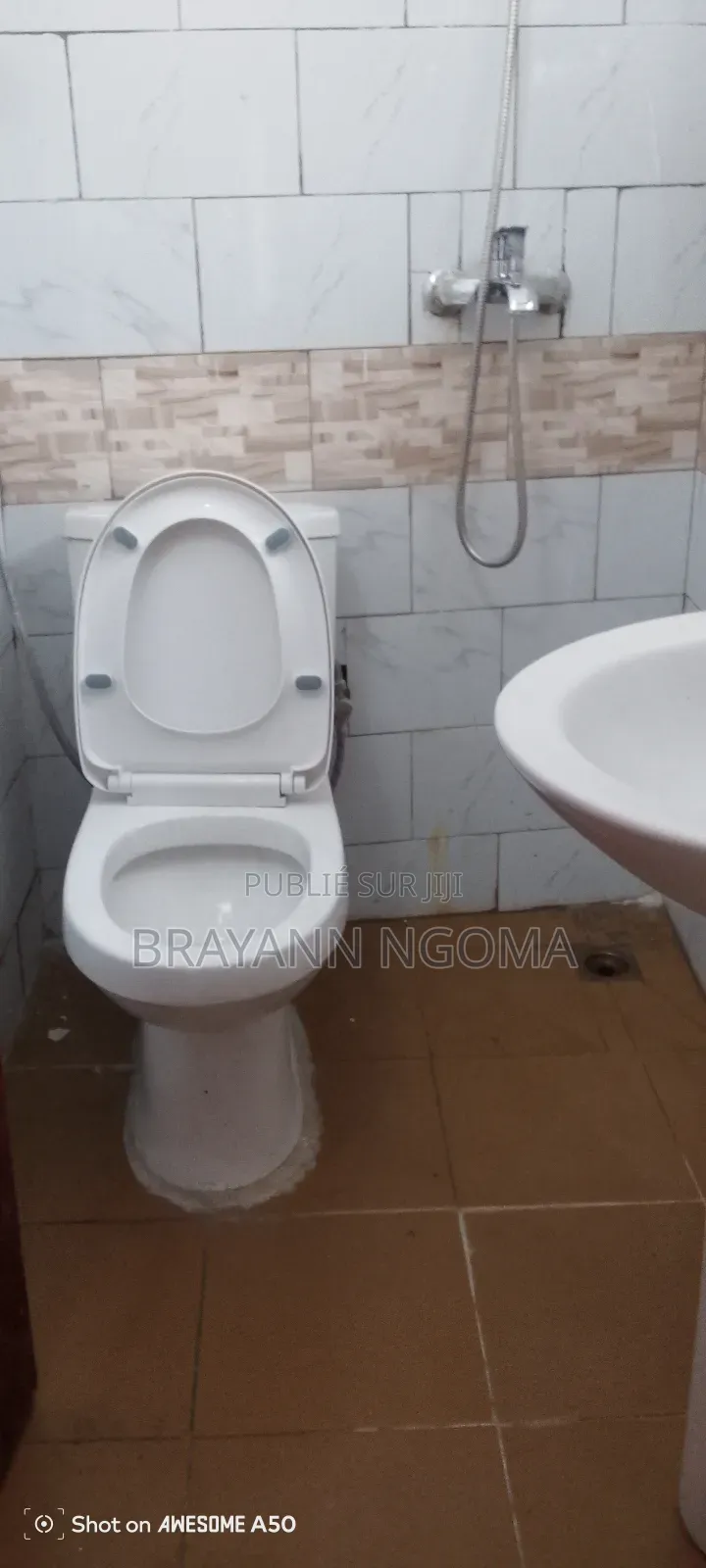 3chbre Appartement dans Brayann, Lumumba à Louer