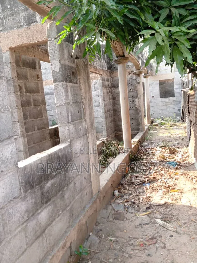 2chbre Appartement dans Brayann Ngoma, Lumumba à Vendre