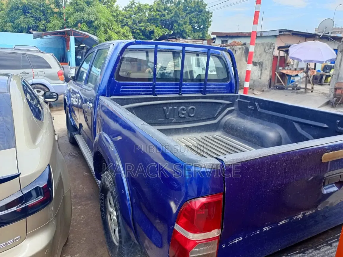 Toyota Hilux 2020 Bleu