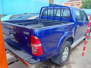 Toyota Hilux 2020 Bleu