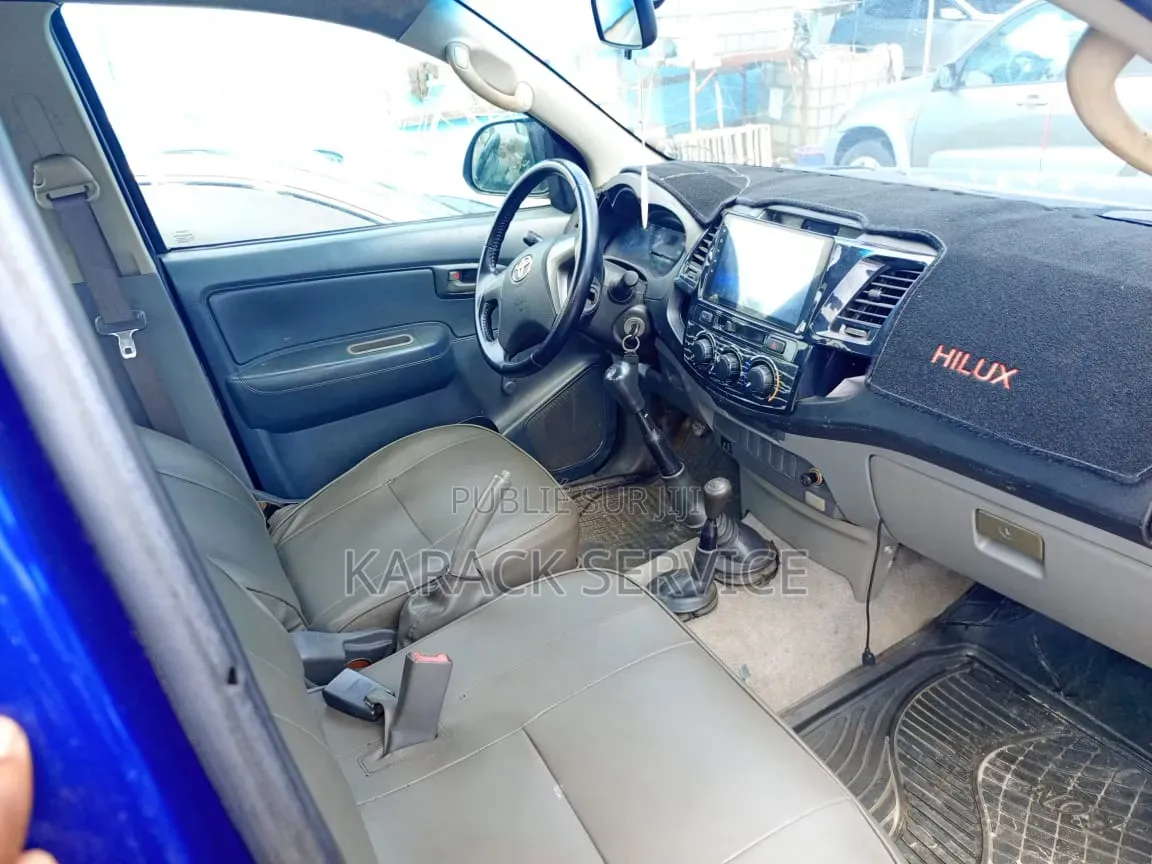 Toyota Hilux 2020 Bleu