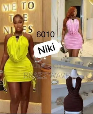 Robe Courte Avec Lanières