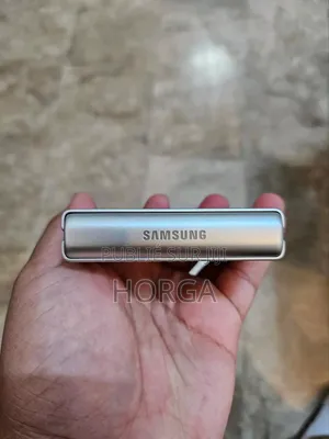 Nouveau Samsung Galaxy Z Flip 3 256 GB Doré