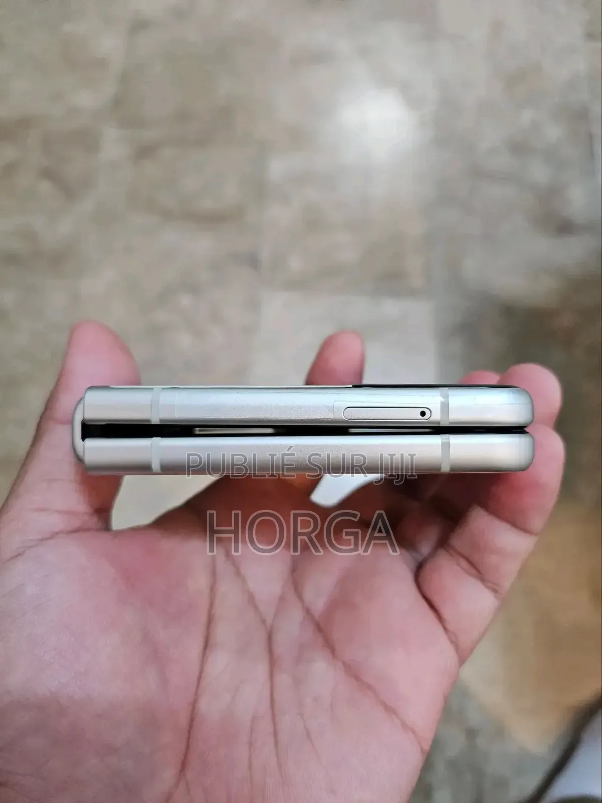 Nouveau Samsung Galaxy Z Flip 3 256 GB Doré