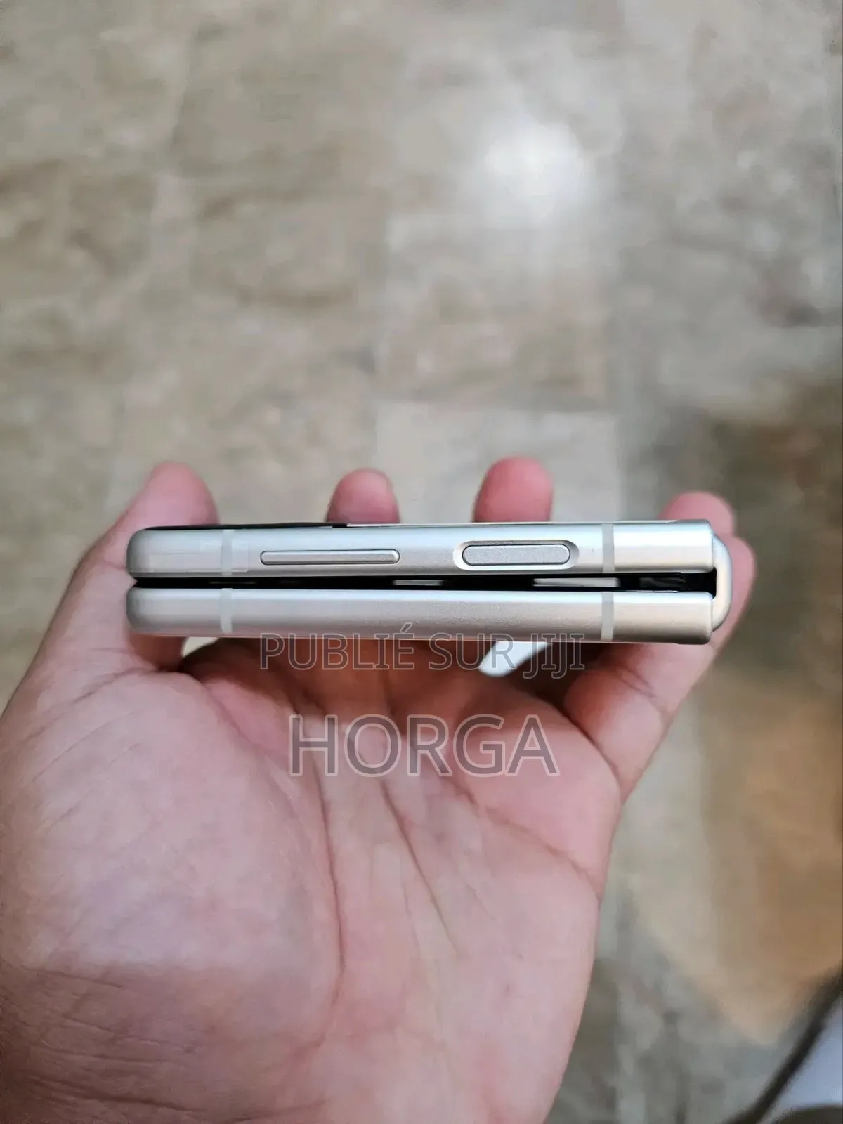 Nouveau Samsung Galaxy Z Flip 3 256 GB Doré