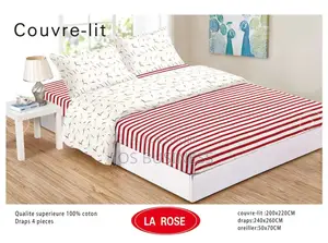 Draps À Housse De Trois Places.