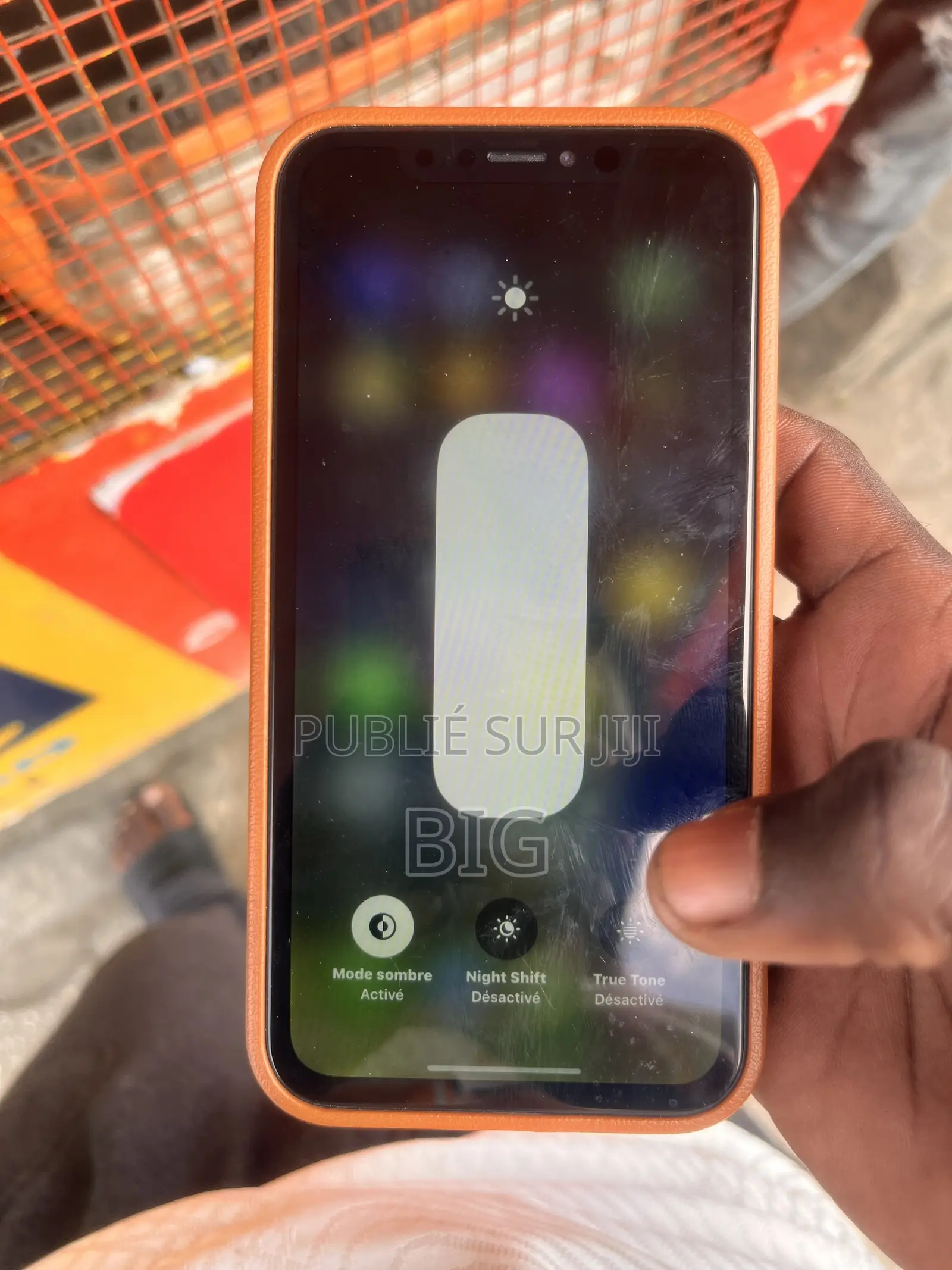 Nouveau Apple iPhone XR 64 GB Noir