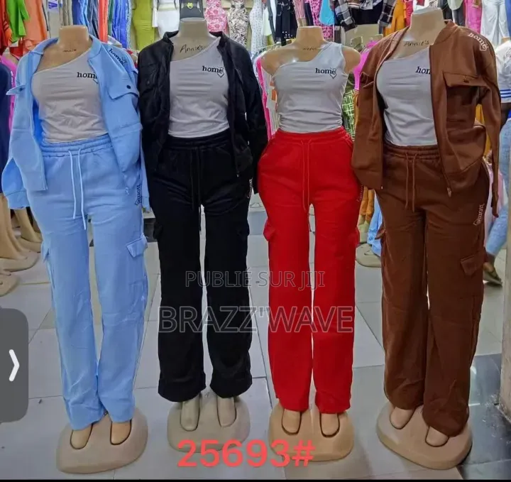 Ensemble Cargo 3 Pièces Avec Veste Et Top Asymétrique