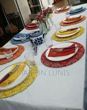 Sets De Table Avec Housse Changeable.