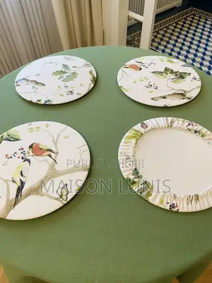 Sets De Table Avec Housse Changeable.