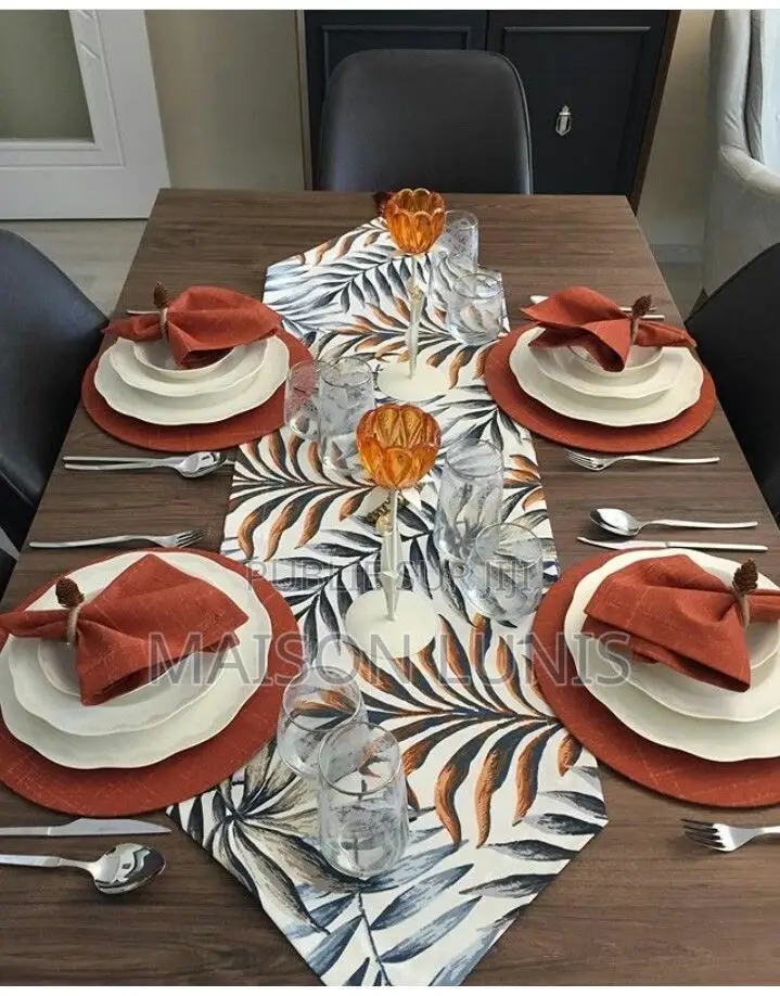 Sets De Table Avec Housse Changeable.