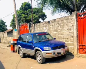 Toyota RAV4 Base 4x4 1999 Bleu