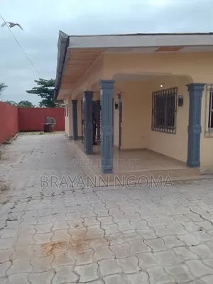 3chbre Villa dans Brayann Ngoma, Loandjili à Vendre