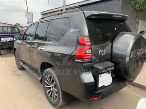 Toyota Land Cruiser Prado 2020 Noir