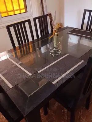 Table À Manger