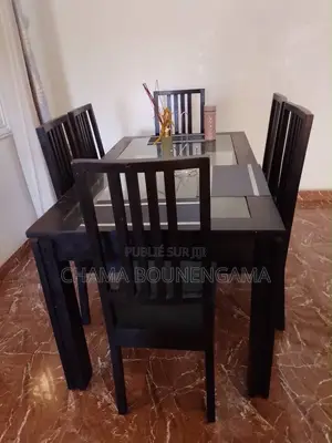 Table À Manger