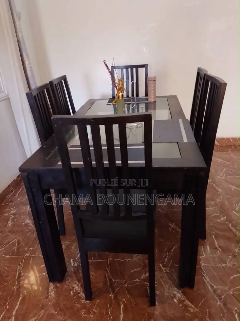 Table À Manger