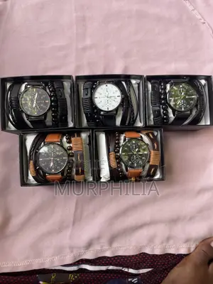  Le Secret De l'Élégance Masculine : Pack Montre + Accessoires Cuir