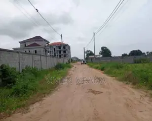 Parcelle Proche De La Plage