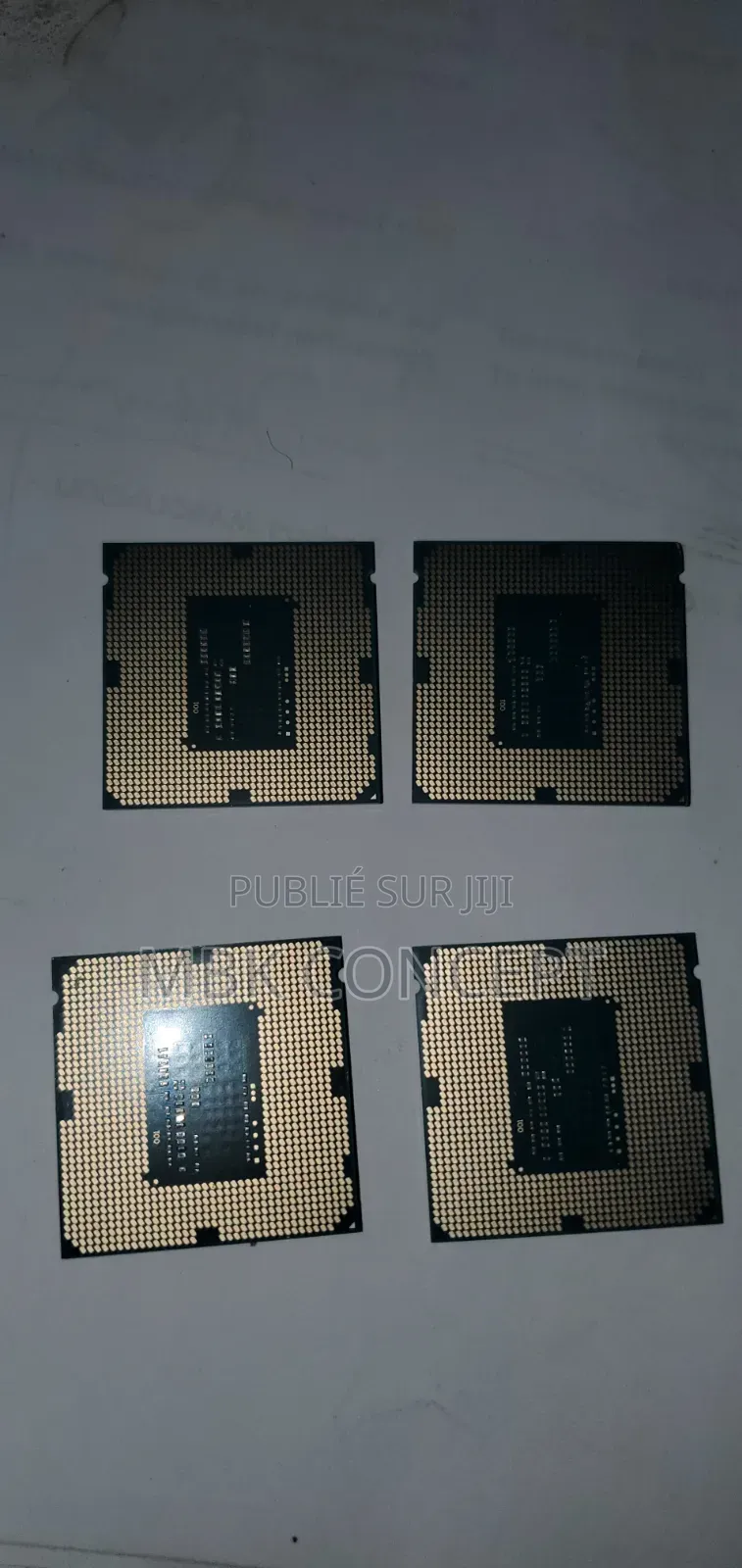 Serveur Autre Autre 3GB Intel Core 3 SSD 256GB