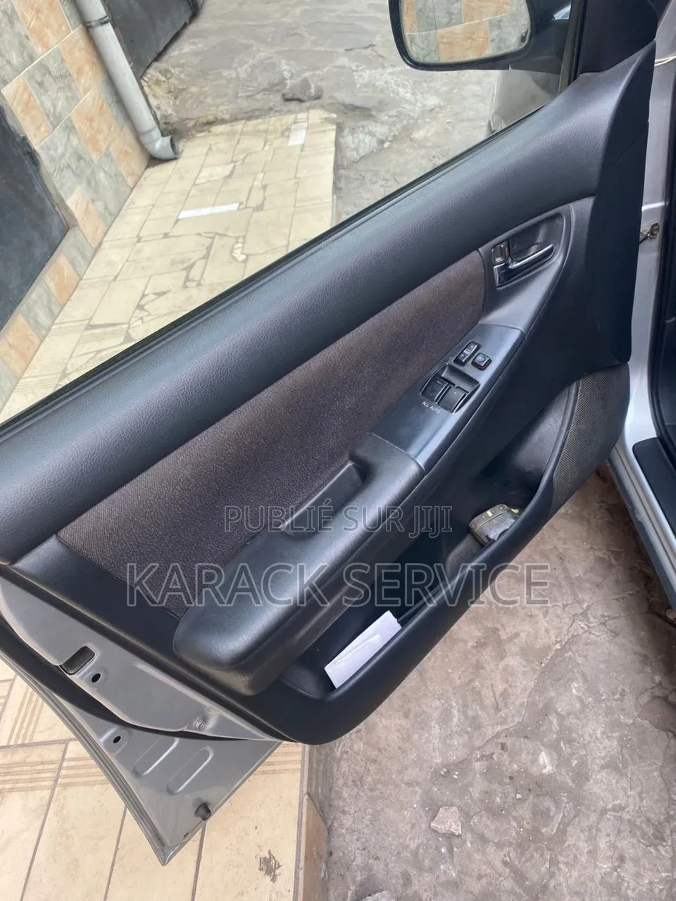 Toyota Corolla Hybrid 2025 Noir